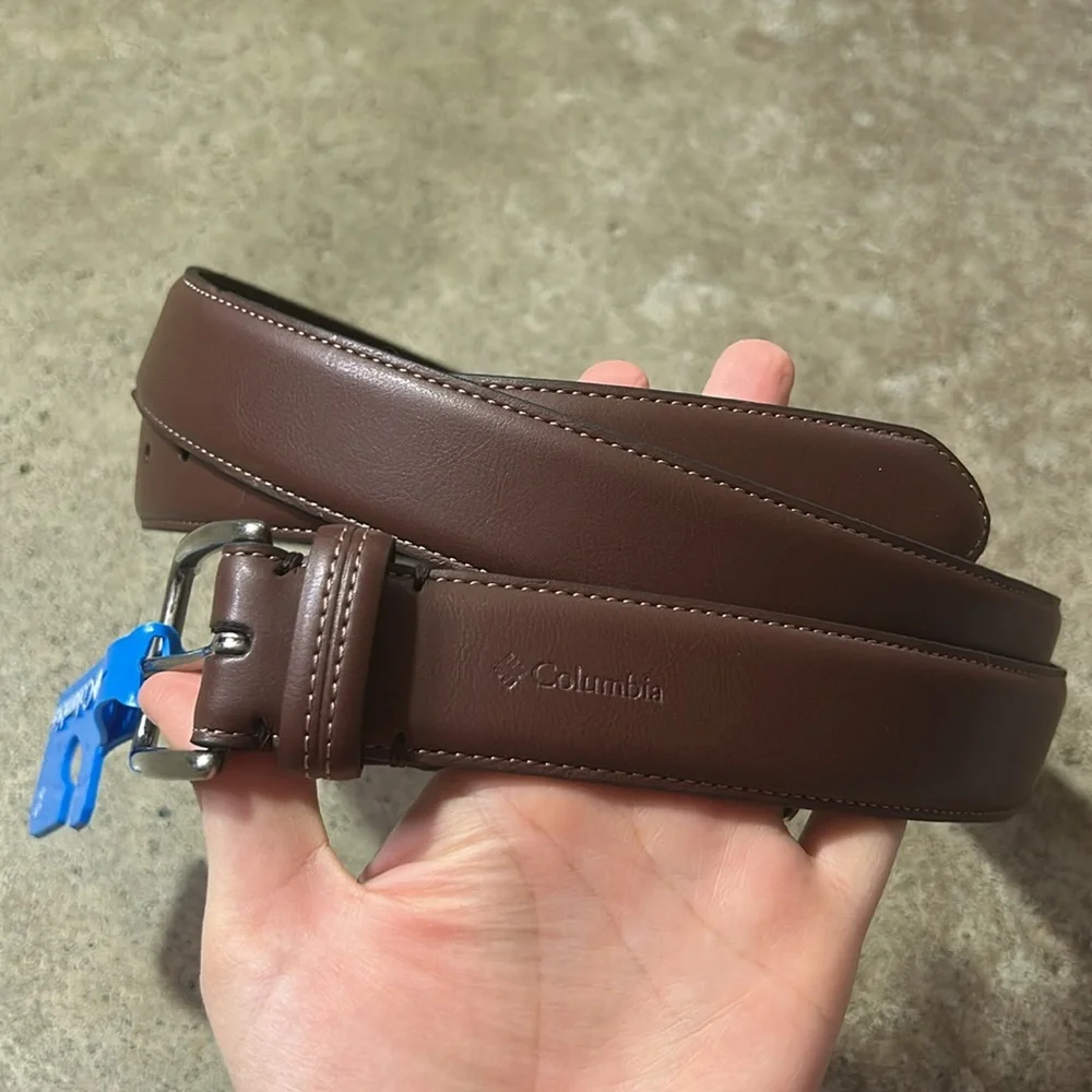 Columbia Men’s Trinity Logo Everyday Casual Dress Belt Leather Lining size 56